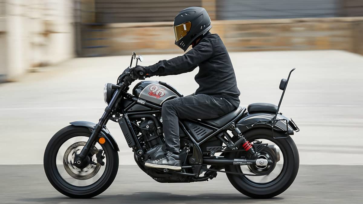 Customisez votre Honda CMX 1100 Rebel avec style